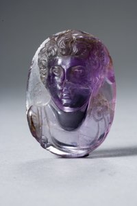 Camafeo, siglo I-II d.C. (amatista) de Roman